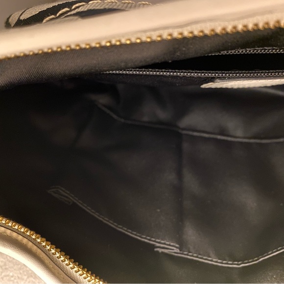 BNWT Coach denim and leather hobo handbag from Japan Tokyo Coach flagship store - Picture 9 of 10